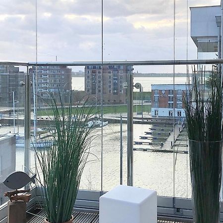 ブレーマーハーフェンPort Marina "Schlagseite"アパートメント エクステリア 写真